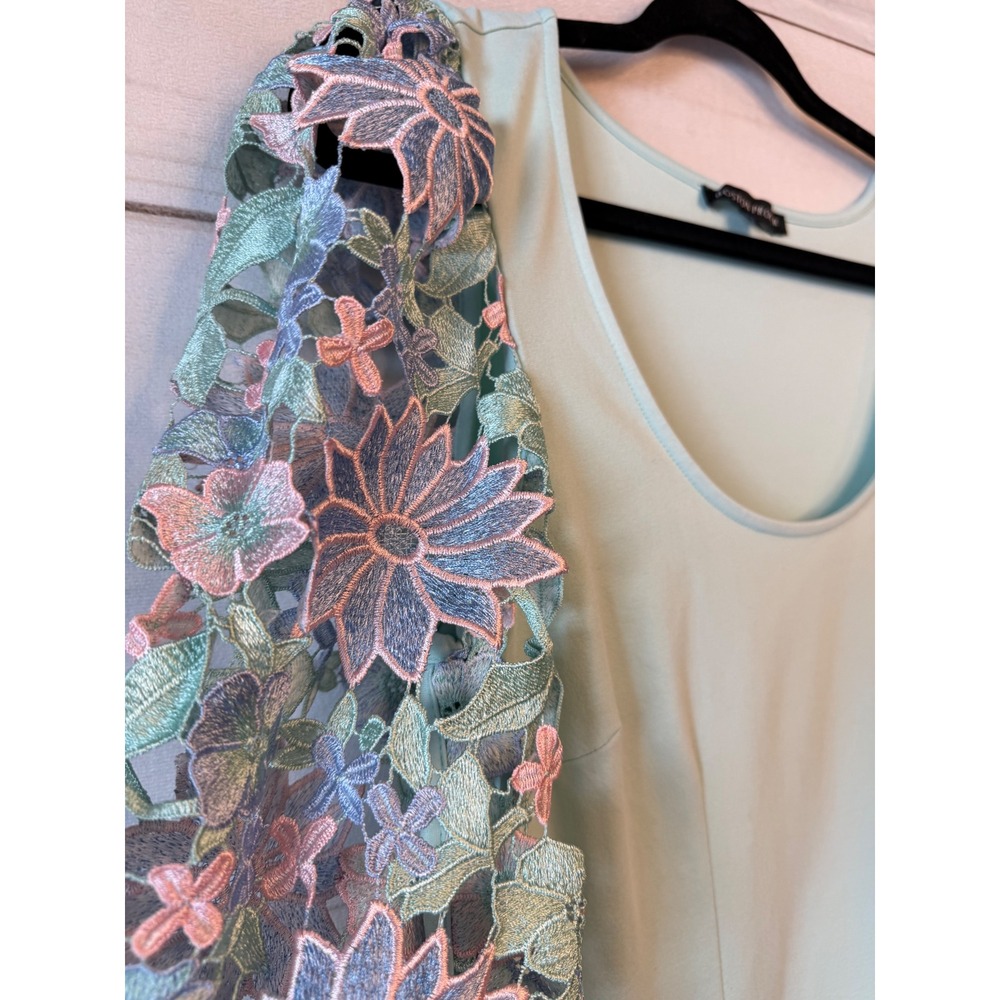 Boston Proper Mint Green Floral Guipure Lace Long Sleeve Scoop Neck Top Size M - Picture 2 of 6